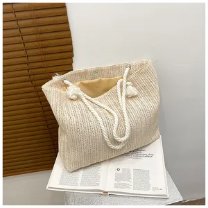 Grosse gewebte Stroh-Shopper Tasche für Damen, modische Sommer-Umhängetasche mit Kordel.
