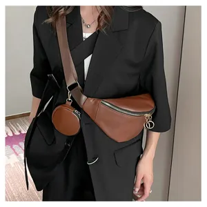 Sac de poitrine bandoulière en cuir PU marron avec pochette ronde pour style quotidien.