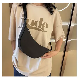 Schwarze Nylon Halbmond Umhängetasche, lässige modische Schultertasche für Damen.