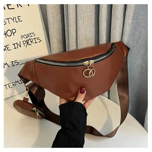 Sac de poitrine en cuir PU marron sac banane decontracte bandouliere avec petite pochette.