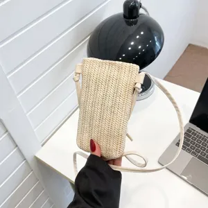 Sac bandoulière en paille tissée pour femme, mini sac de téléphone pour voyages et achats.