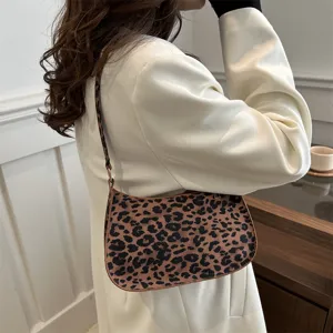 Sac à Main Bandoulière Underarm Imprimé Léopard Mode Femmes Cuir PU Hobo Sac Lune Casual Minimaliste Chic Quotidien