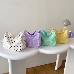 Schattige nylon schoudertas met stipjes voor vrouwen, kleurrijke casual crossbody tas, stijlvol.