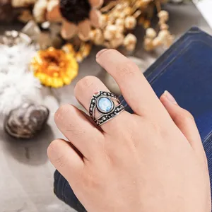 Anillo de estrella luna vintage para mujer, joyería de plata estilo punk retro con piedra azul.