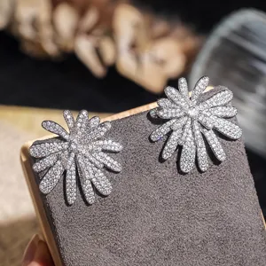Silberfarbene Mikro-Fassung Zirkonia Feuerwerk Blumen Ohrringe fur elegante Partys