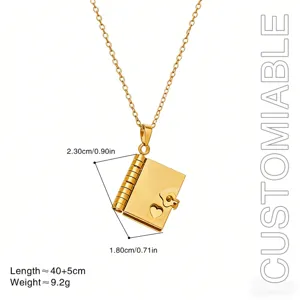 Hermoso collar con colgante de libro dorado en acero inoxidable, joya personalizable.