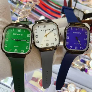 Reloj de cuarzo cuadrado KEIIDY para hombre con correa de silicona cómoda al por mayor