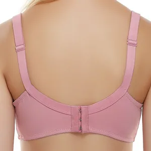 Comfortabele plus size damesbeha in roze met brede verstelbare bandjes en sluiting achteraan.