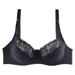 Zwarte kanten bh detail, ademende full cup textuur en verstelbare schouderband close-up.