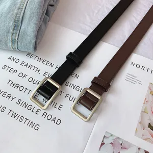 Minimalistischer Damen lochfreier dünner Gürtel mit quadratischer Metallschnalle für Jeans.