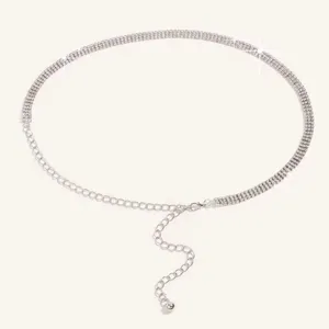 Catena in strass per cintura da donna, dettaglio di cintura in cristallo per abiti da sposa e sera.