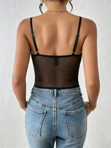 Gothic schwarzes transparentes Mesh Korsett Top, verstellbare Träger und schlanke Passform.