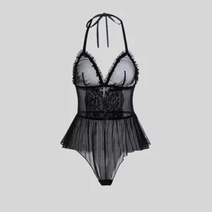 Bodysuit a Neck di Pizzo Gotico Mesh Con Ciondolo a Croce in Strass Orecchini Sexy Profondo V Schiena Scoperta Trasparente Volant Lingerie da Donna