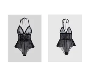 Body nero in pizzo trasparente stile gotico, lingerie sexy in mesh con dettaglio croce.