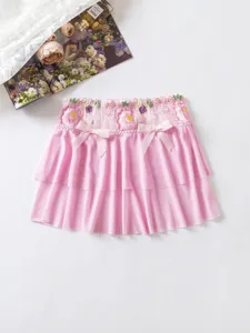 Pink floral mesh embroidery miniskirt detail, sweet style tiered lace ruffles skirt piece.