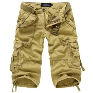 Herren Freizeit Khaki Cargo Shorts mit vielen praktischen Taschen und Gürtel für den Sommer.