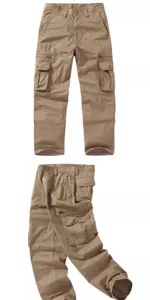 Detailansicht der khaki Herren Cargohose, Utility Hosen mit mehreren Taschen und geradem Schnitt.