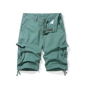 Men's green multi-pocket cargo shorts, casual knee-length tactical summer shorts with drawstrings.