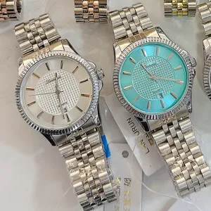 Orologio al quarzo da uomo LANTURUN con cinturino in acciaio inossidabile e datario