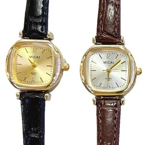 Reloj de cuarzo cuadrado vintage para mujer con correa de piel y elegante esfera.