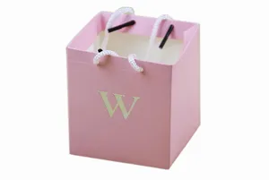 Pink square paper gift bag candy box with white handle for wedding party favors 8x8cm