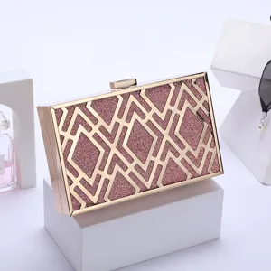 Γεωμετρική τσάντα βραδινή clutch με γκλίτερ και μεταλλικό σκελετό για γυναικεία πάρτι.