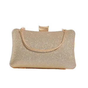 Élégante pochette de soirée pailletée dorée pour femmes, parfaite pour mariages et fêtes.
