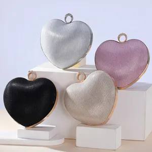 Women Heart Shaped Evening Bag Sparkling Rhinestone Clutch Bag Metallic Chain Crossbody Bag Luxury Banquet Party Handbag