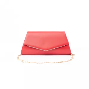 Elegante borsa da sera rossa con catena dorata, perfetta per banchetti e feste.