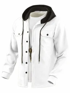 Chemise à capuche manches longues en jacquard blanc pour homme avec boutons contrastés.