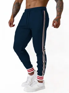 Heren casual joggingbroek detail, zijstreep ontwerp, slim fit geribbelde boorden.