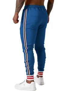 Heren casual joggingbroek slim fit sportbroek met stijlvolle zijstrepen en elastische boorden.