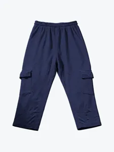 Men's navy blue casual cargo cropped pants with elastic drawstring waist and pockets.