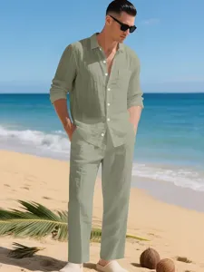Ensemble deux pièces chemise et pantalon en lin à manches longues vert clair homme.