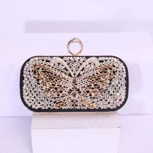 Exquisite strassbesetzte Schmetterlings-Clutch Handtasche Detailansicht für Partys.