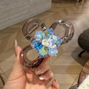 Elegante molletta per capelli trasparente con fiore di cristallo per donne e ragazze.