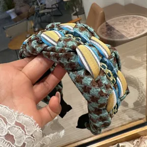 Retro braided wide headband for women, autumn winter hair hoop with chic color block design.