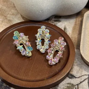 Crystal hair clip, rhinestone duckbill hair accessories, sparkling star side barrette details.
