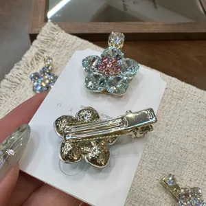Pince à cheveux fleur en cristal doux coréen, pince bec de canard strass scintillants pour femmes.