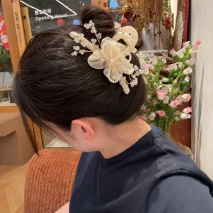 Koreanische Blumen Kristall Haarklammer grosse Perle Hochsteckfrisur Haarschmuck elegant