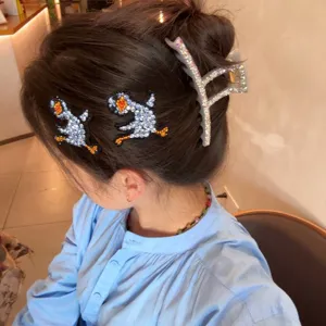 Cute rhinestone duck hair clips and large claw clip set for women and daily hair styling.
