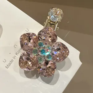 Pince à cheveux fleur en cristal doux coréen strass brillant clip bec de canard pour femmes élégant