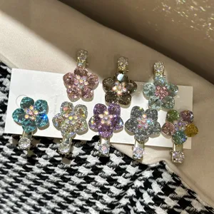 Pinces à cheveux en cristal scintillant, pinces bec de canard élégantes pour femmes.