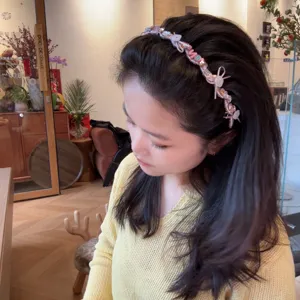 Pink bow pearl rhinestone headband for women, cute non-slip hair hoop daily hair accessories.