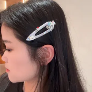 Ocean style hairpin with starfish shell and crystals, perfect for summer beach and daily fashion.