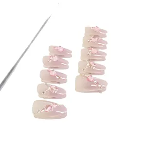 Uñas postizas hechas a mano de cristal rosa, juego de arte de uñas de lujo dulce con pedrería.
