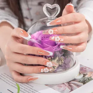 Sweet 3D flower press-on nails with French tips and rhinestones for elegant hand style main