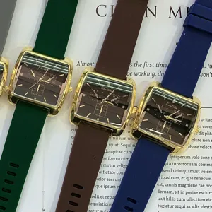 Reloj de Cuarzo Cuadrado de Moda para Mujer Caja Dorada Correa de Silicona Casual Reloj de Pulsera de Estudiante Decorativo
