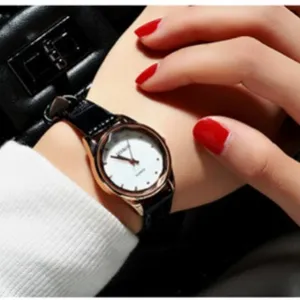 Elegante dames quartz horloge met zwarte lederen band roségouden kast witte wijzerplaat
