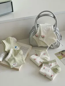 Cute pastoral floral and bear embroidered cotton short socks, breathable and soft ankle socks.